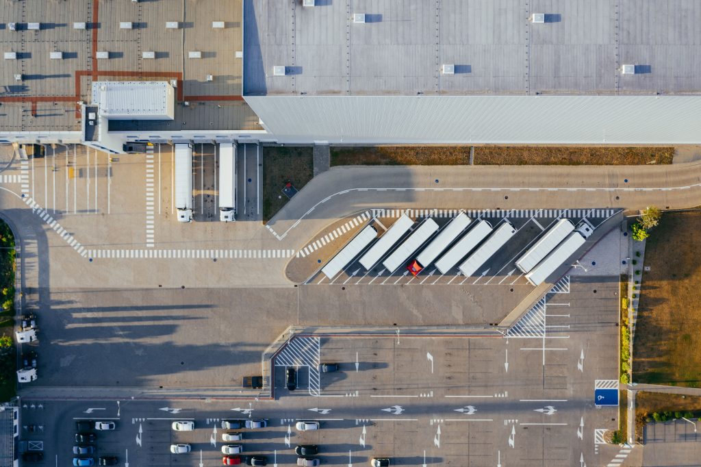 Trabajadores del sector industrial y logístico en la provincia de Barcelona - Connect ETT